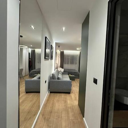 Elegant Studio - Tirana City Center Εξωτερικό φωτογραφία