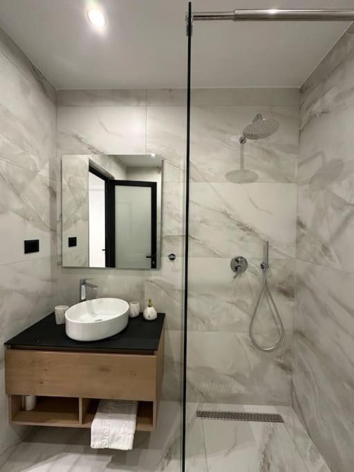 Elegant Studio - Tirana City Center Εξωτερικό φωτογραφία
