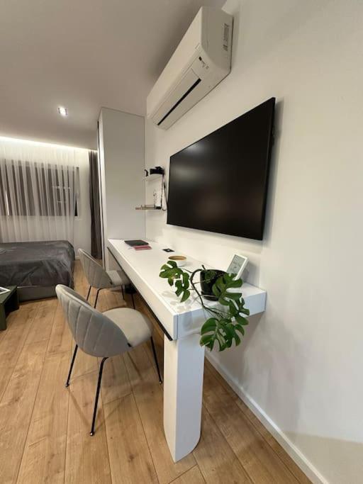 Elegant Studio - Tirana City Center Εξωτερικό φωτογραφία